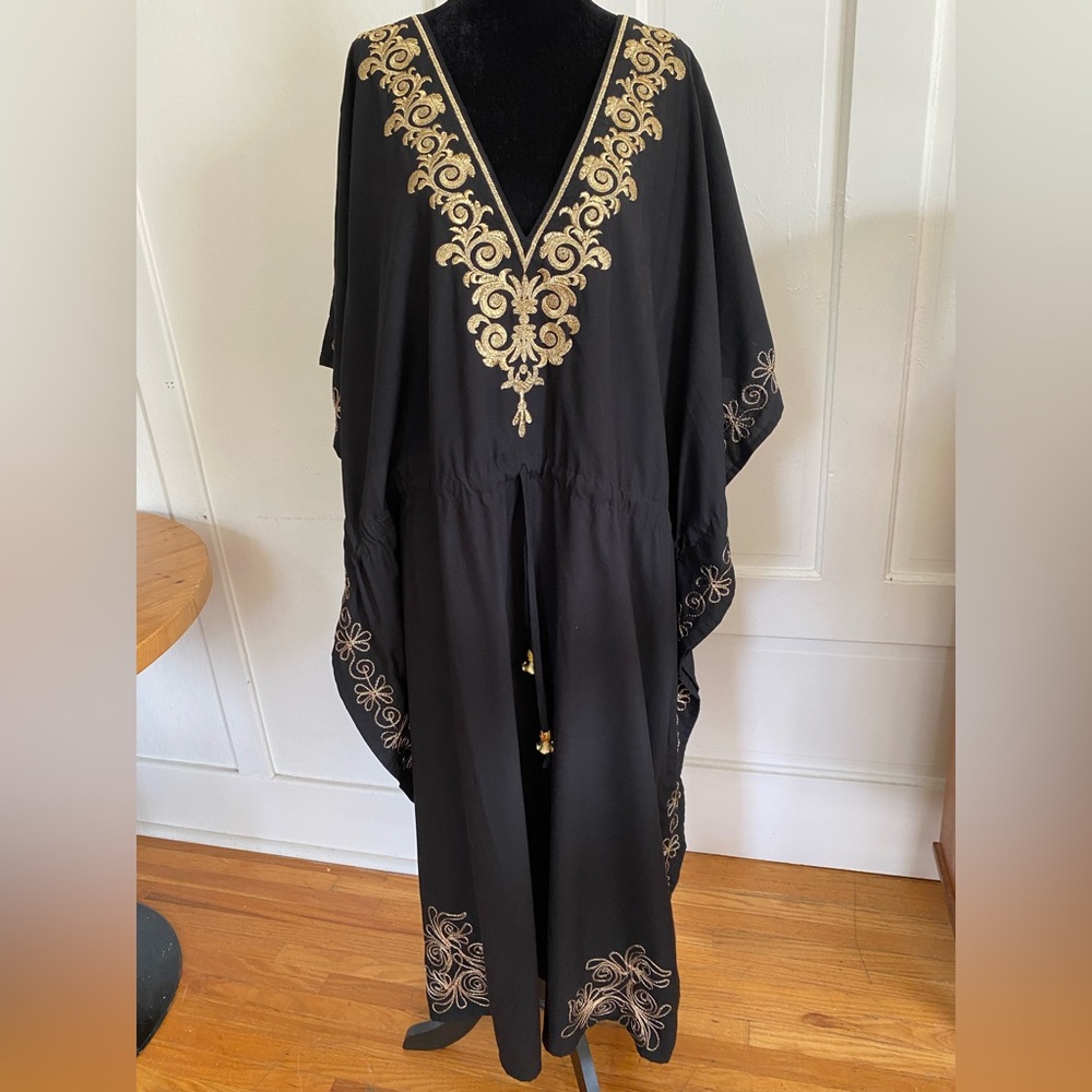 One Size La La Leela Black and Gold Embroidered Kaftan.